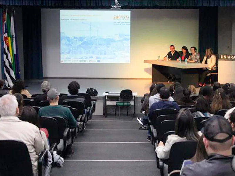 Semana de arquitetura e urbanismo na Uniara